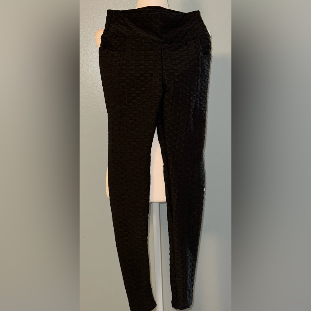 White Birch NWOT M “Tik Tok” Leggings